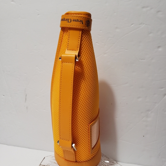 VEUVE CLICQUOT Champagne Brut Bottle Sleeve Carrying Case - Picture 2 of 7